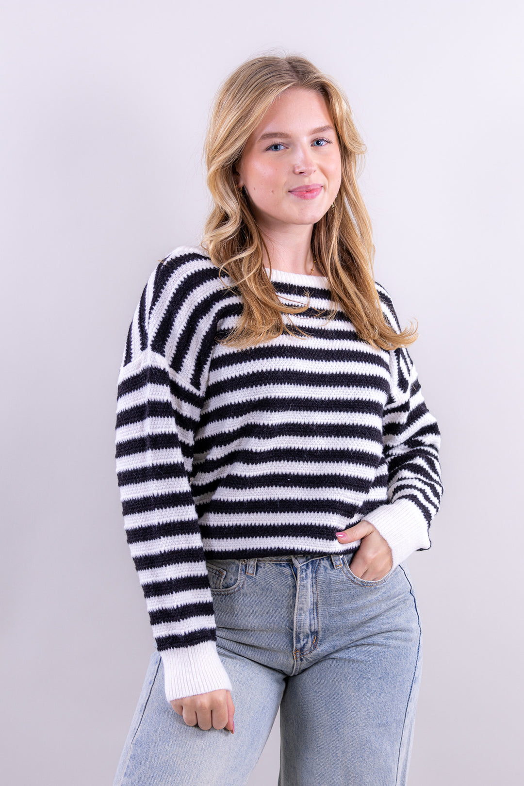 Bow striped knit