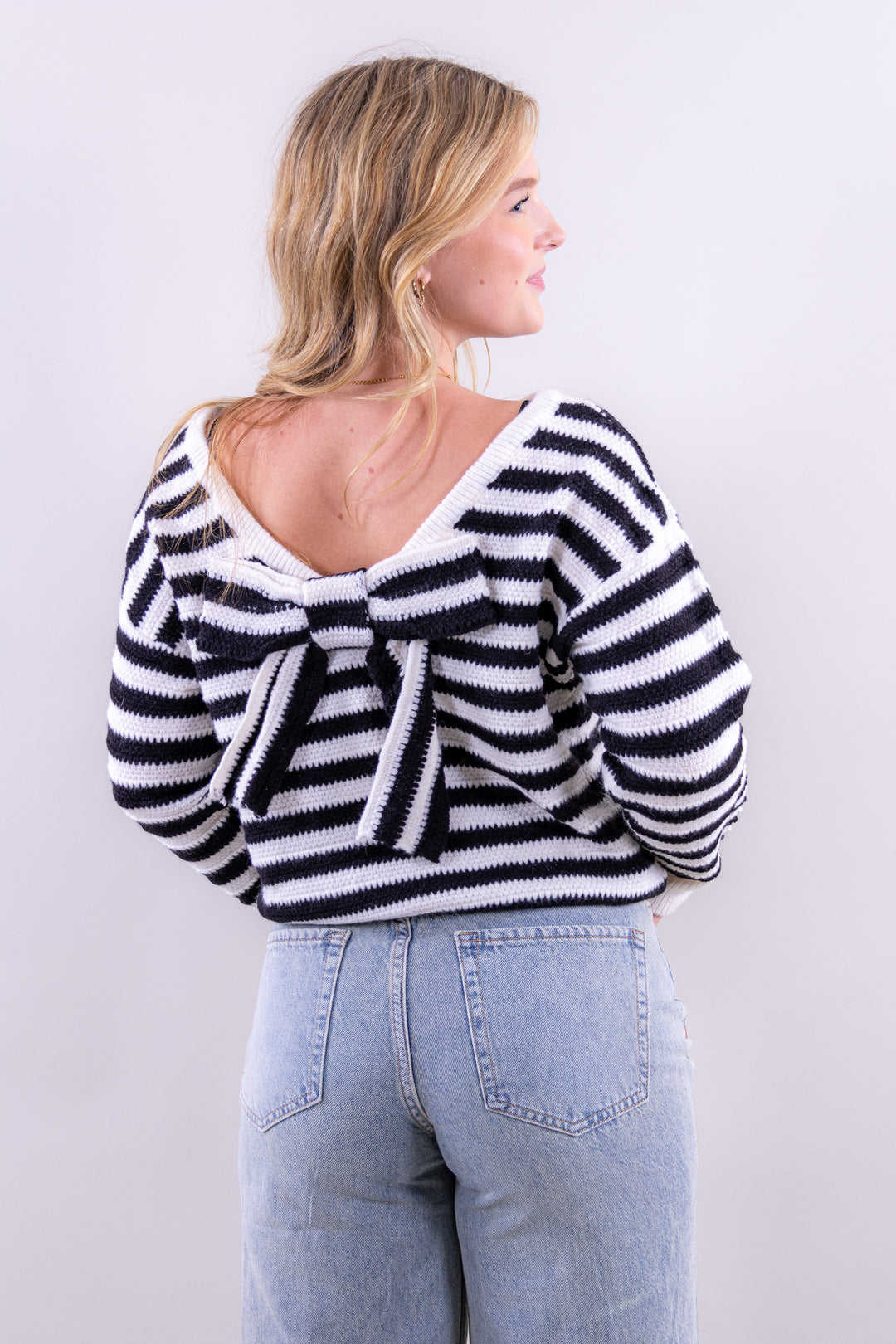 Bow striped knit