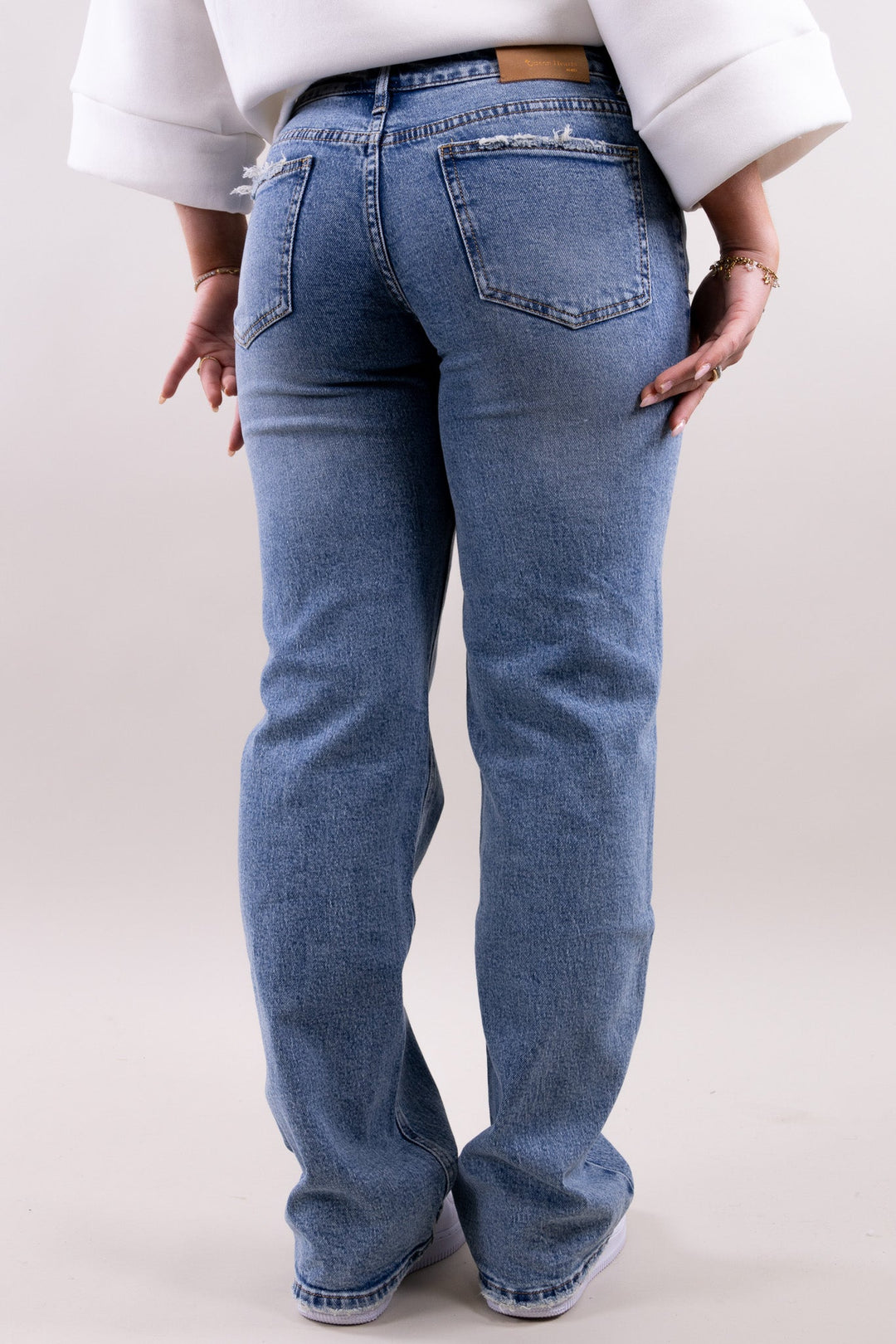 Low Waist Straight Leg Jeans - Stretch